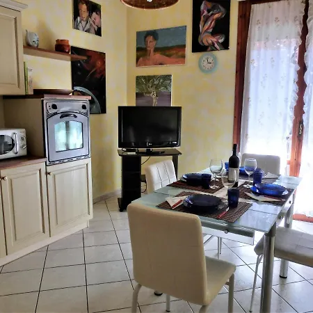 Casa Di Giada Appartamento Luminoso A Due Passi Dalla Tramvia Per Firenze Scandicci Exterior foto